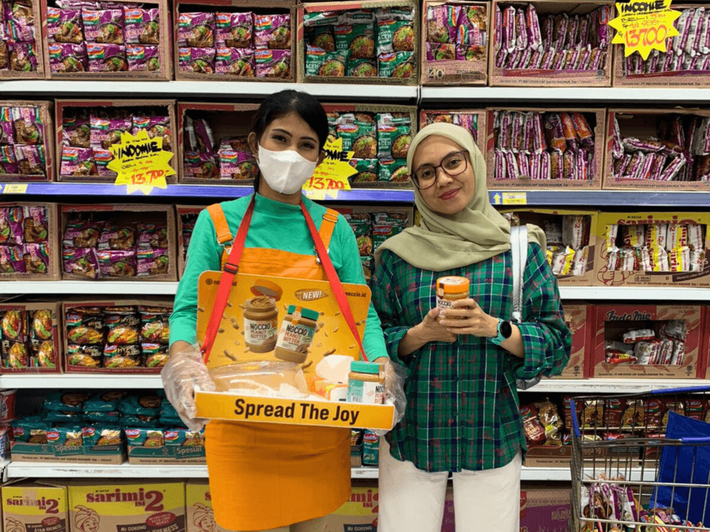 Outsourcing company Pradipta menyediakan SPG untuk in-store activation Noccio di Banjarmasin, Batam, Lampung, Palembang, dan Samarinda