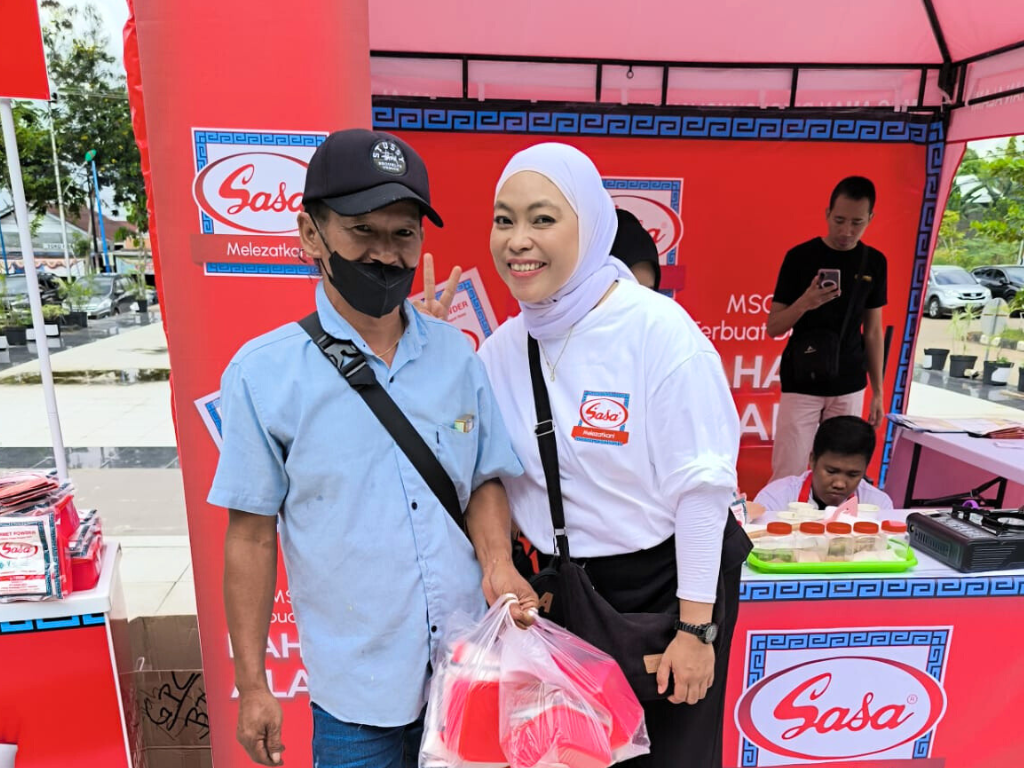 Sales promotion outsourcing Pradipta membantu meningkatkan penjualan Sasa MSG melalui program grebek pasar.