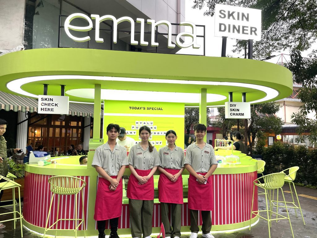 SPG brand activation agency Emina Skin Diner di Blok M bersama Pradipta