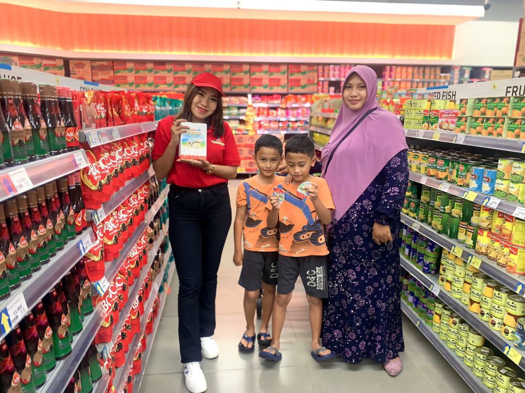 Push selling Kinder Creamy dengan SPG di toko Jabodetabek