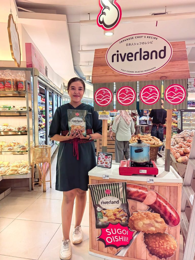 Brand activation agency Pradipta membantu meningkatkan awareness brand Riverland melalui aktivasi toko