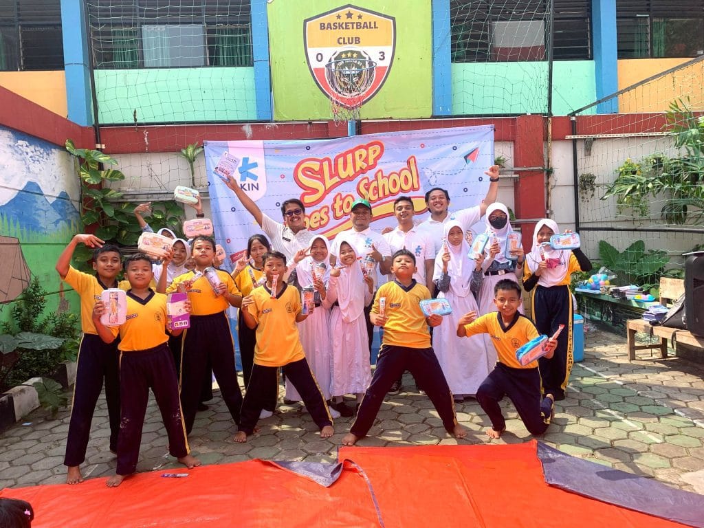 Brand activation KIN Yogurt di lingkungan sekolah dasar