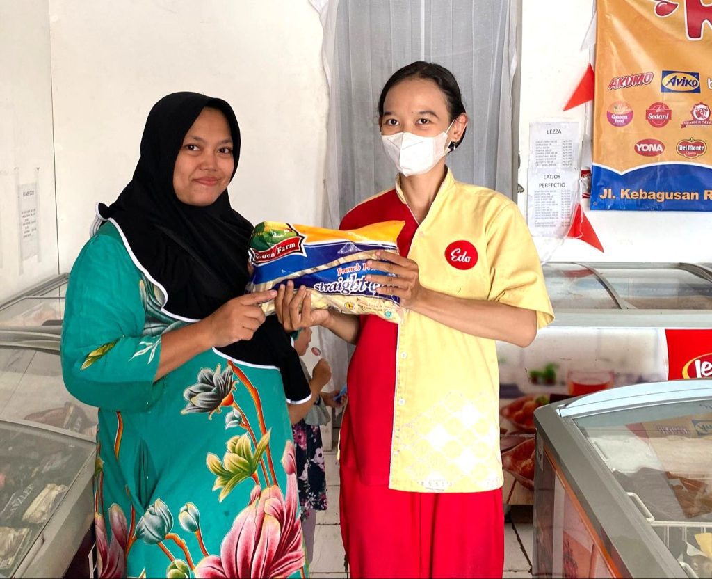 Brand activation agency Pradipta menjalankan push selling produk Sukanda Djaya di pasar