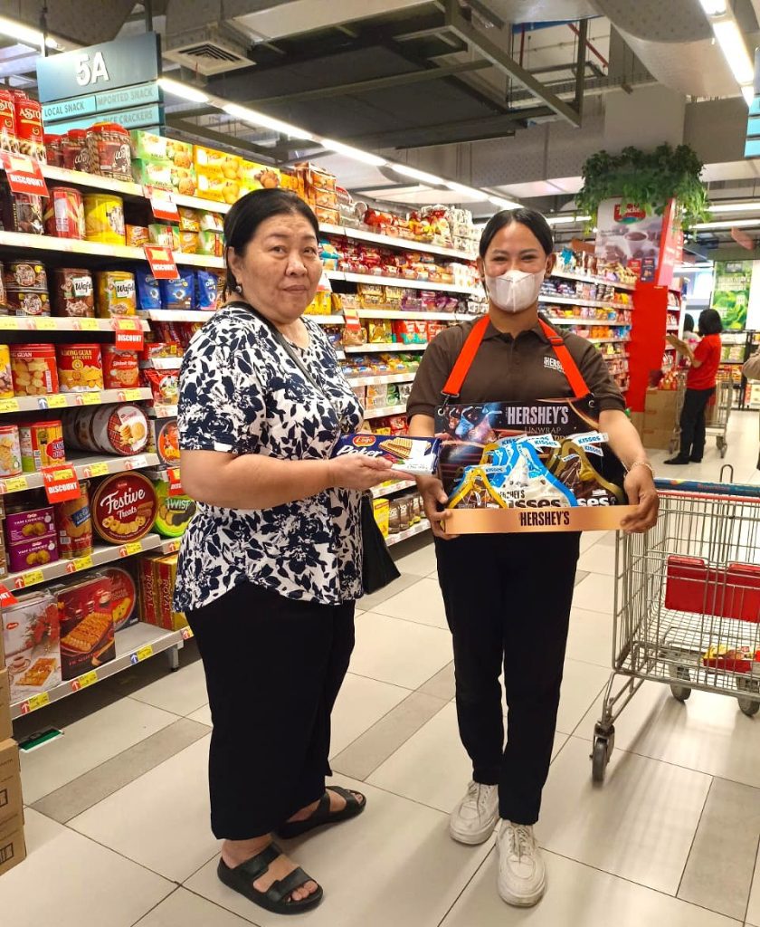 SPG Hershey menawarkan produk kepada konsumen di momen Lebaran