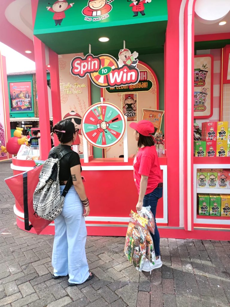 Aktivasi produk baru Taokaenoi California Maki di Lebaran Fair
