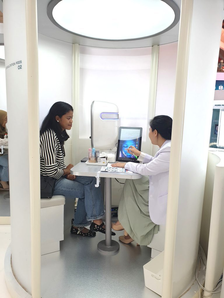 Brand activation Wardah dengan personalized beauty journey berbasis AI