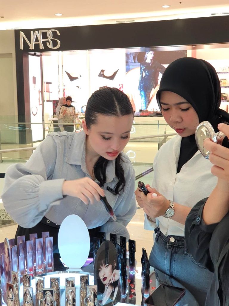 Beauty advisor outsourcing untuk brand skincare dan makeup Skintific