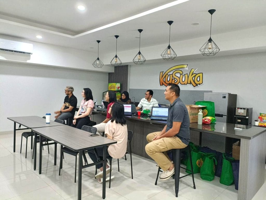 Aktivitas merchandising Kusuka untuk meningkatkan visibilitas produk di retail