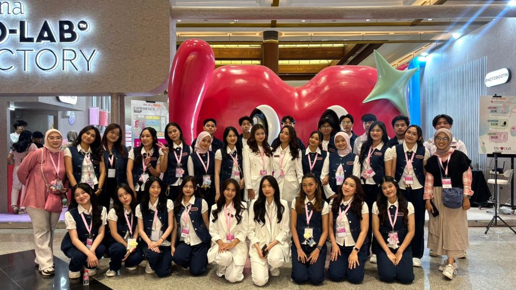 Outsourcing beauty advisor untuk event Jakarta x Beauty Emina.